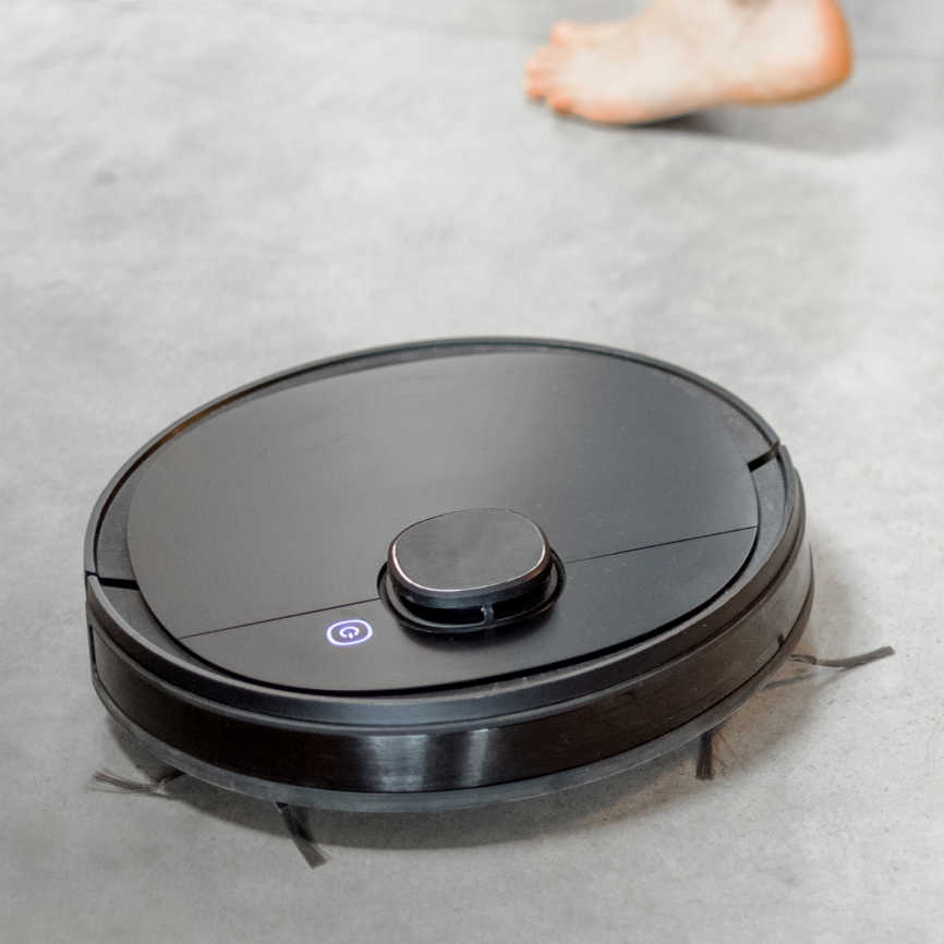 basic_robotic_vacuum_mop_cleaner_device_system_black